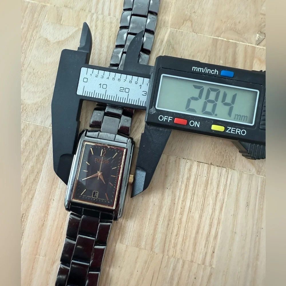 Vintage Pulsar men’s black rectangular watch NEW BATTERY